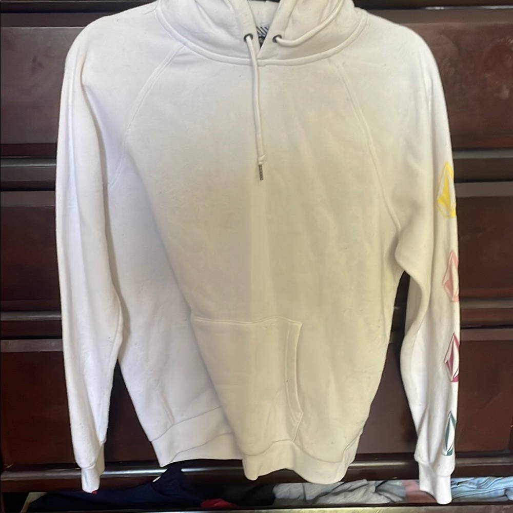 Volcom White Crewneck Sweater with Classic Knit Design